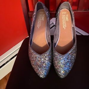 Tom’s glitter flats